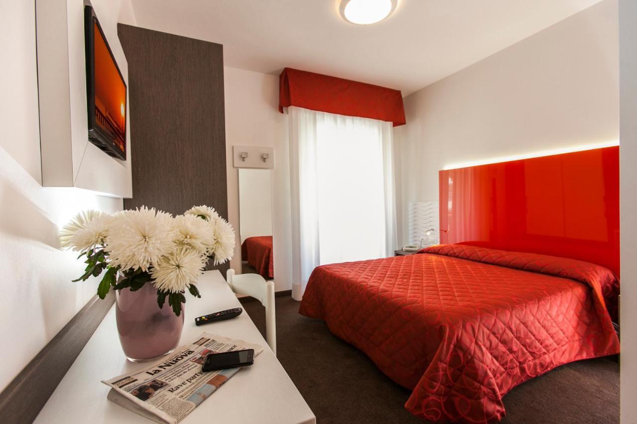 Hotel Lilia 3*